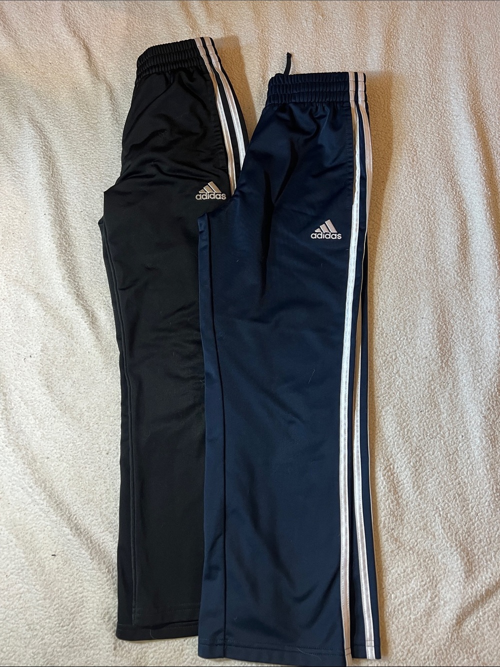adidas Kids Navy Sweatpants with White Side Stripes size S
